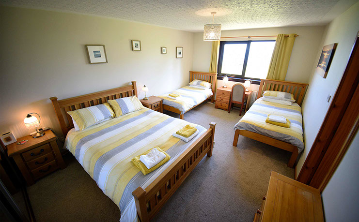 Our bed and breakfast accommodation contains a family room with king size bed and twin bed