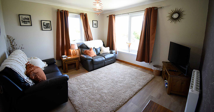 Stay in total comfort in Kenmore self catering accommodation in Staffin living room
