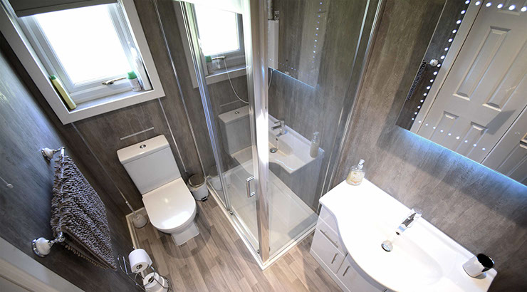 Kenmore Cottage self catering cottage contains a shower room