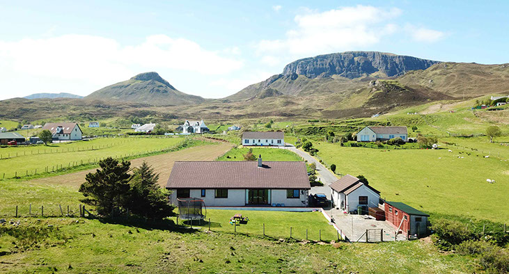 Gairloch View Bed and Breakfast is located near sea and mountain views of the Isle of Skye